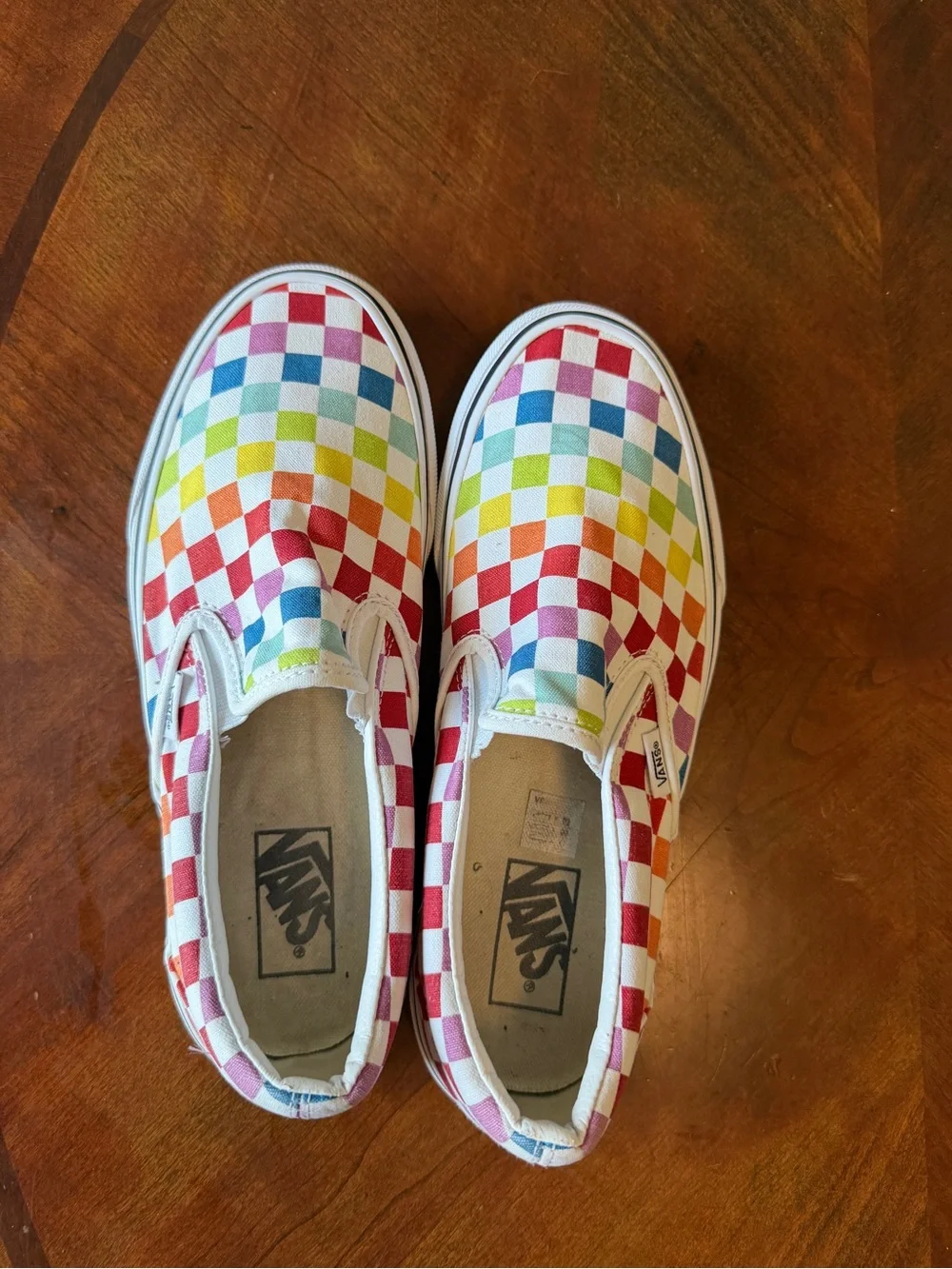 Vans Low Top Sneakers Rainbow Checkerboard Slip on Shoes Women’s Size 9